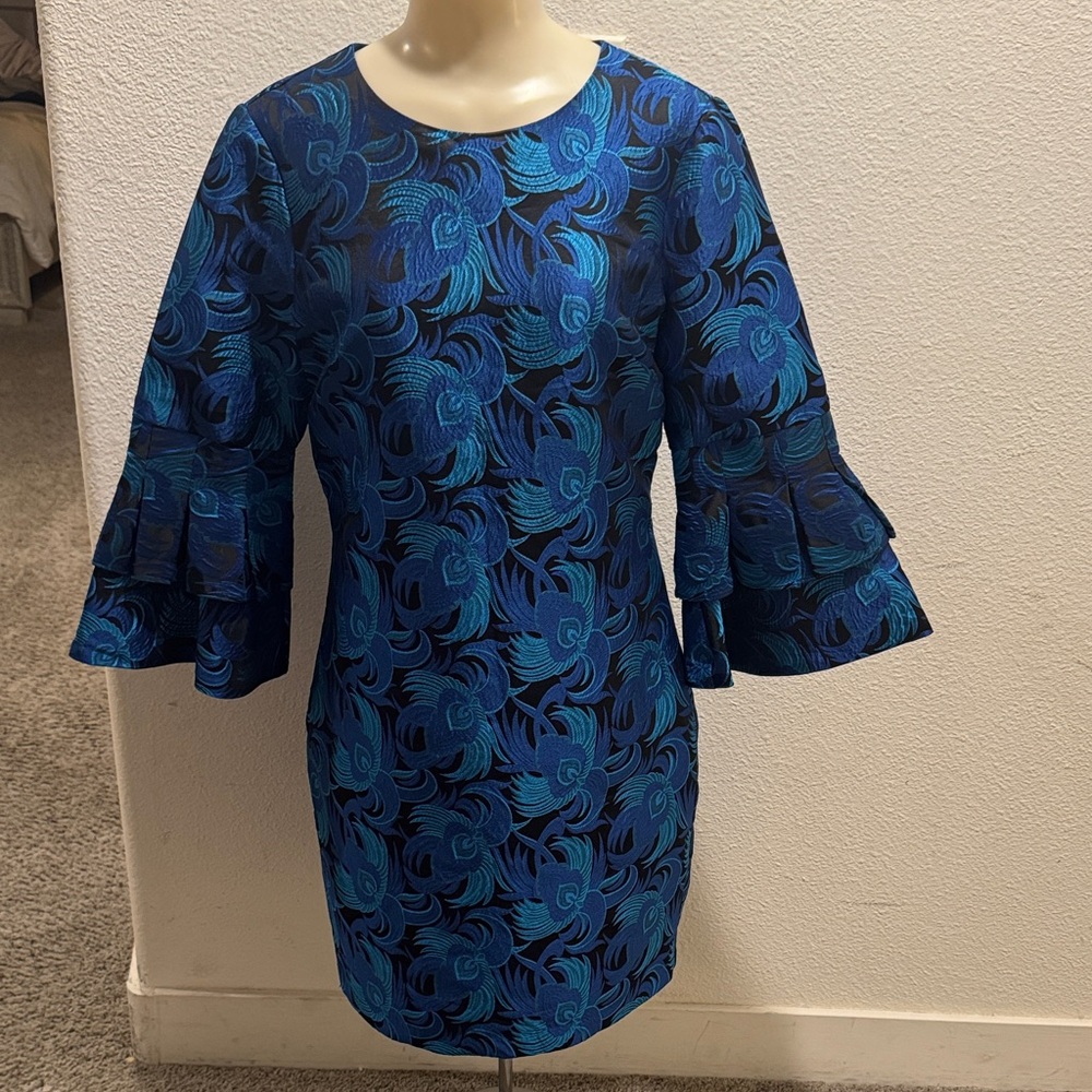 Badgley Mischka Blue Floral Long Sleeve Dress